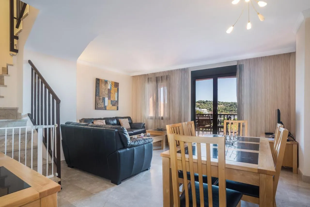 Duplex Apartment Estepona Spagna